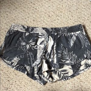Billabong shorts!